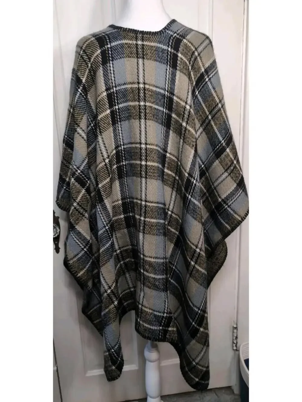 Woolrich Blanket Wrap Shawl Poncho Plaid Herringbone Reversible One Size (1339)